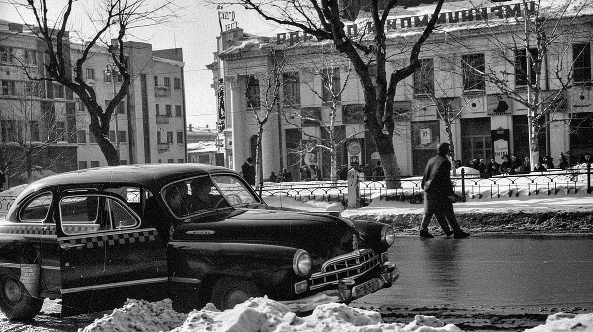 Старое здание кинотеатра В.В. Маяковского. Историческая фотография.