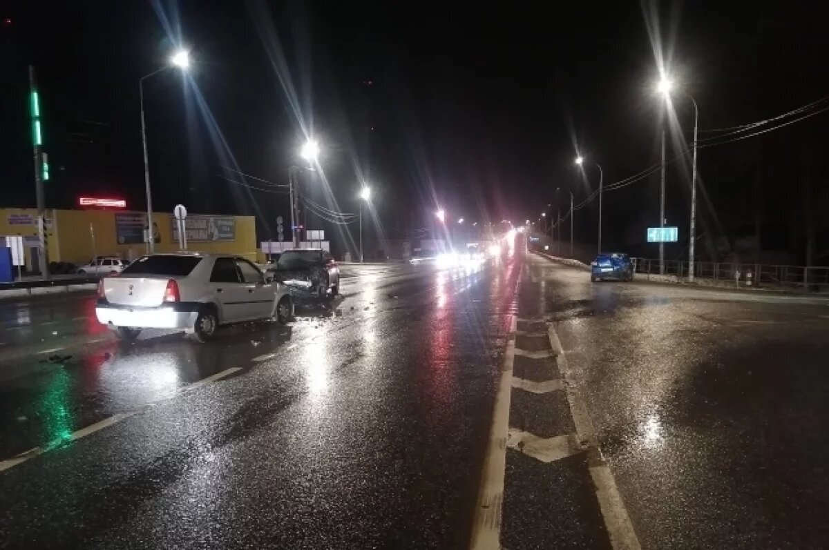    В Туле на автодороге М-2 «Крым» произошло тройное ДТП