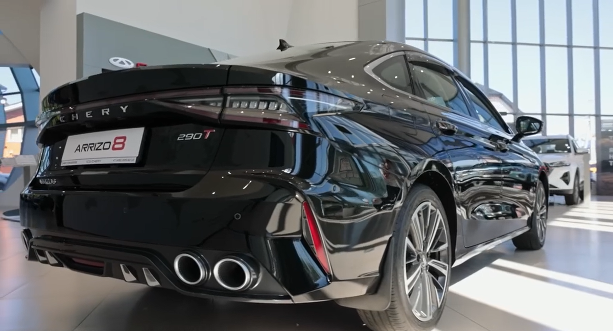 Chery Arrizo 8: минимальная цена - 2,9 млн рублей (теперь).