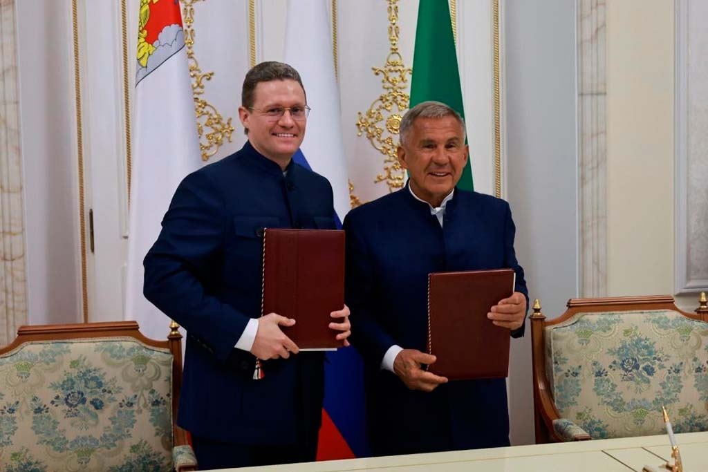    Губернатор Георгий Филимонов встретился с главой республики Рустамом Миннихановым.