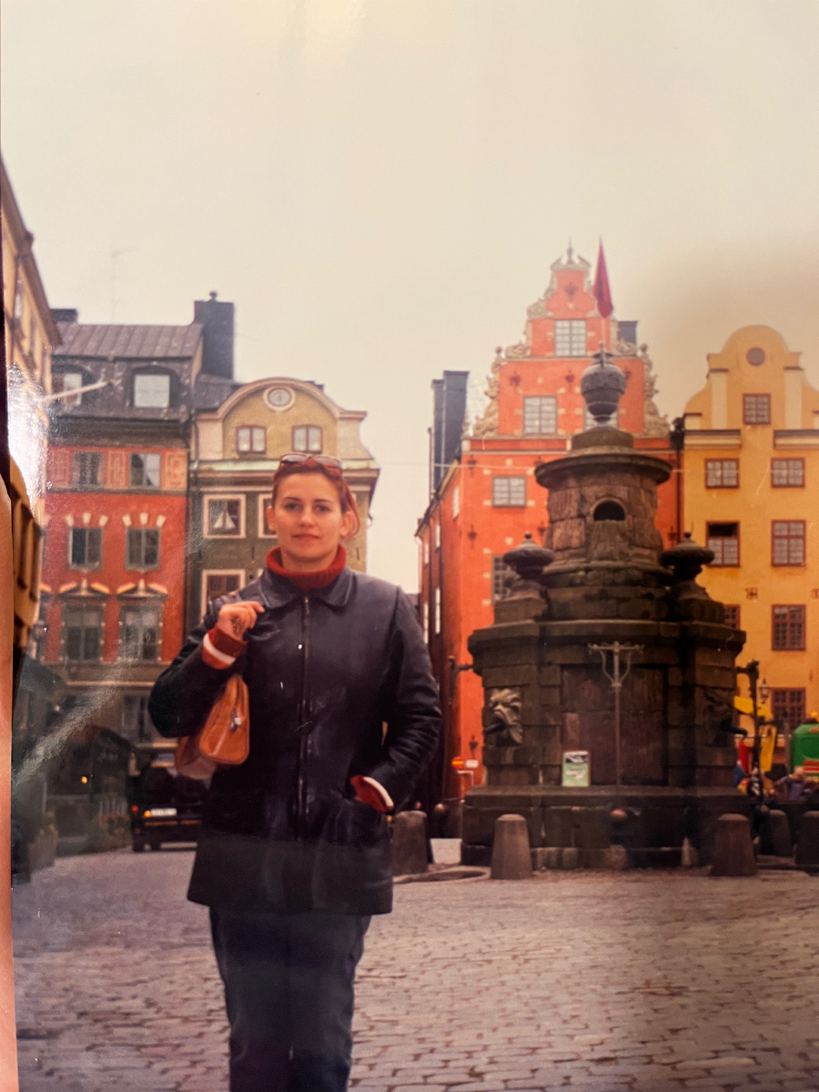 В Стокгольм я влюбилась сразу, как в сказку. Фото автора 2002год