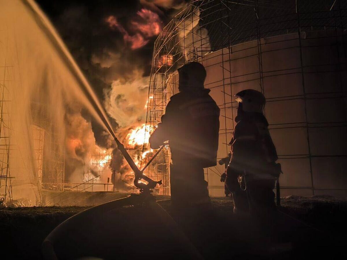     Последствия атаки БПЛА на нефтебазу в Лискинском районе в Воронежской области со стороны ВСУ© Фото : Гусев/Telegram