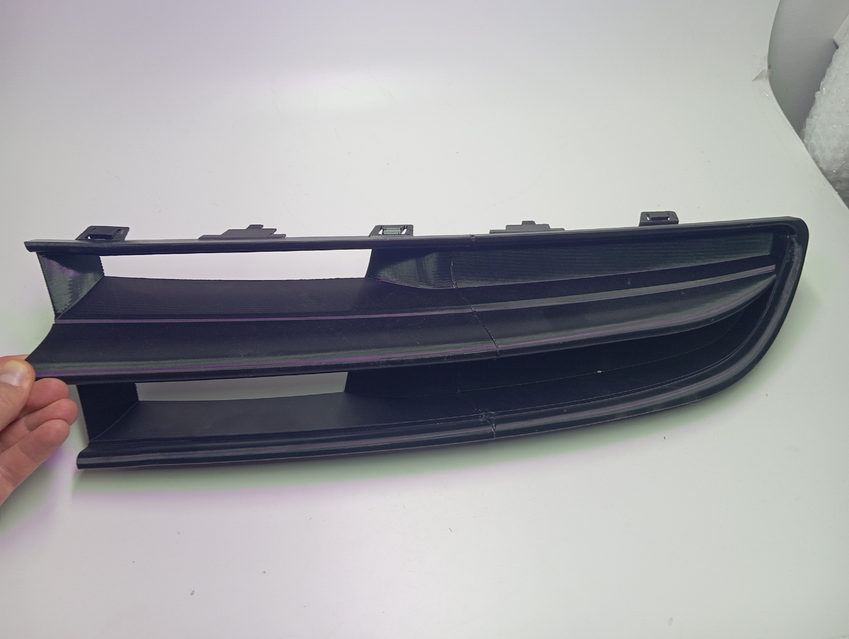 Решётка радиатора левая Subaru Tribeca B9 под покраску