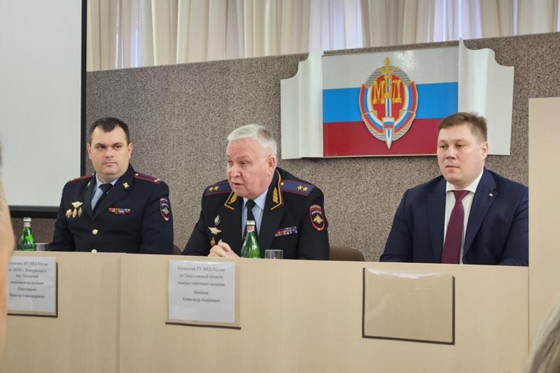    Валерий Горелых / Мешков подвел итоги года в Новоуральске