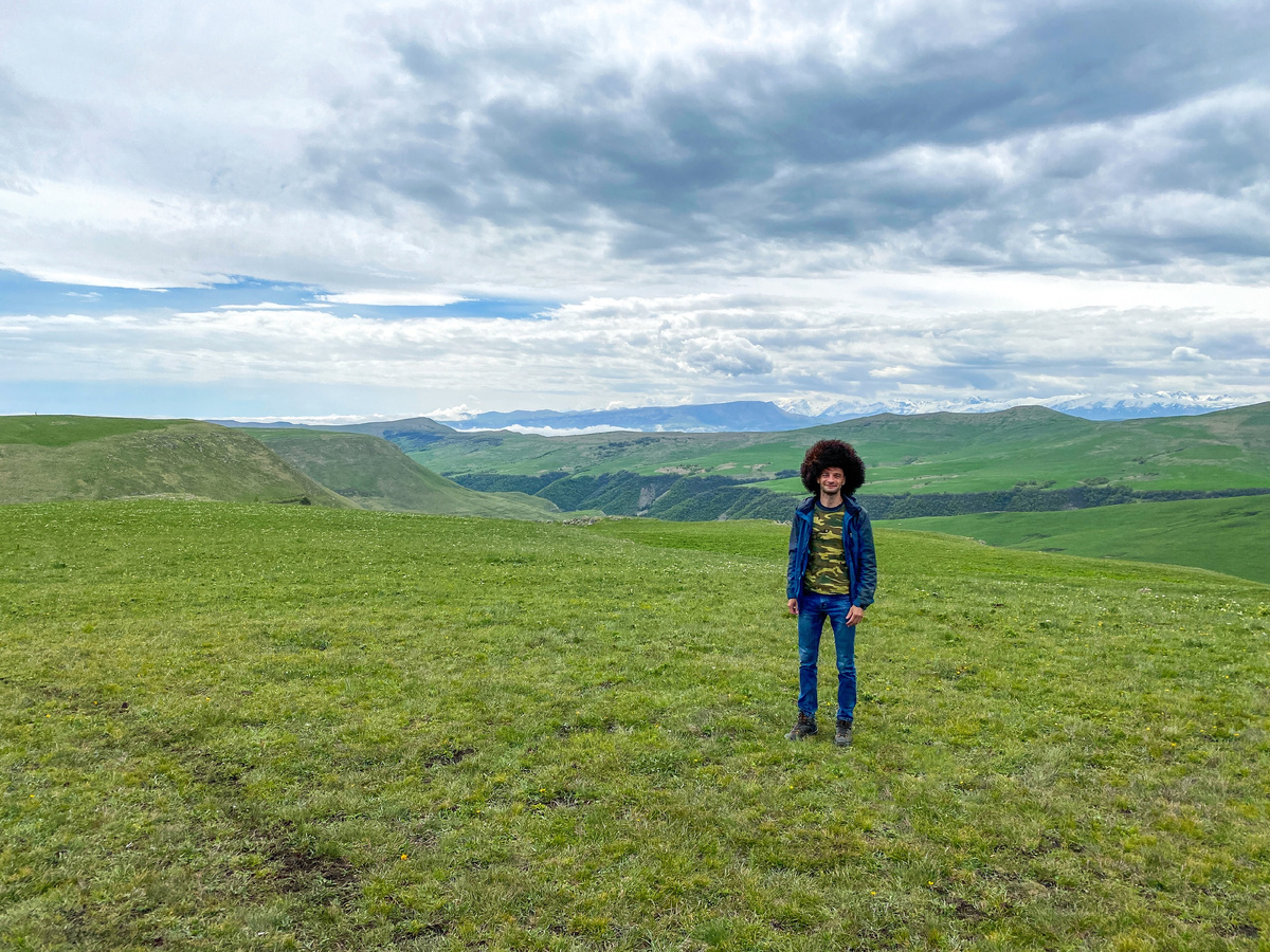 Папаха чтобы почуствовать колорит края)