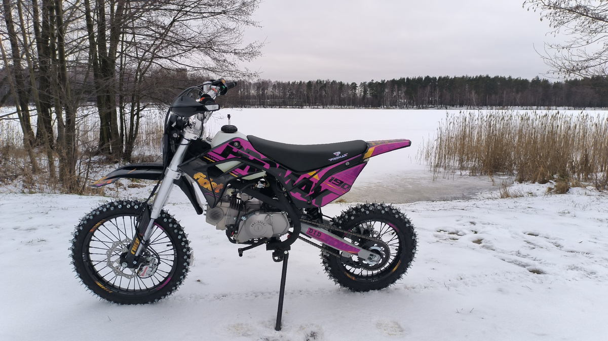 На такой резине, зацеп на льду сильнейший.