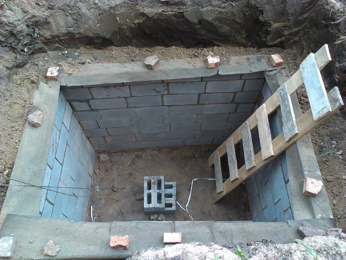 Стены тоже саморукодельные