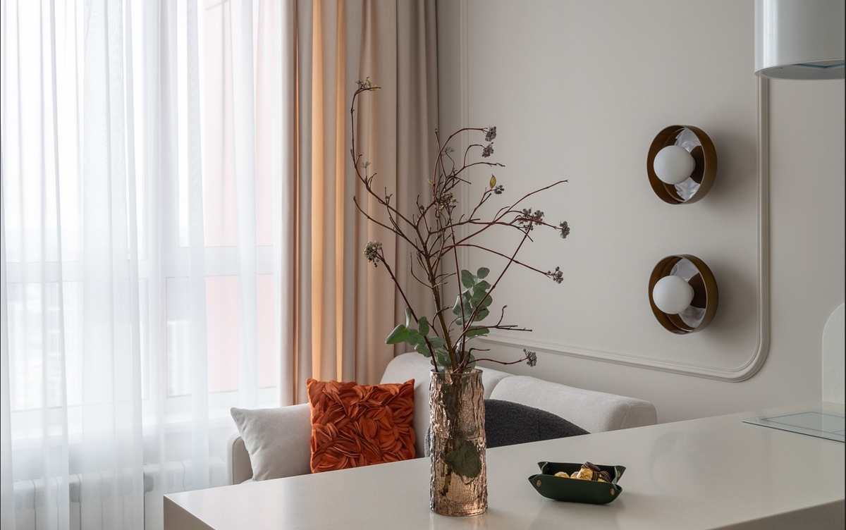 В статье используются фото моего реализованного объекта ЖК Огни. Вид на гостиную.