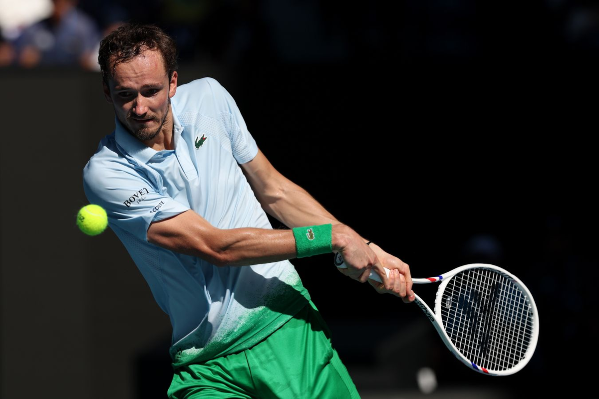 Даниил Медедевев в матче с 121 -й ракеткой мира 