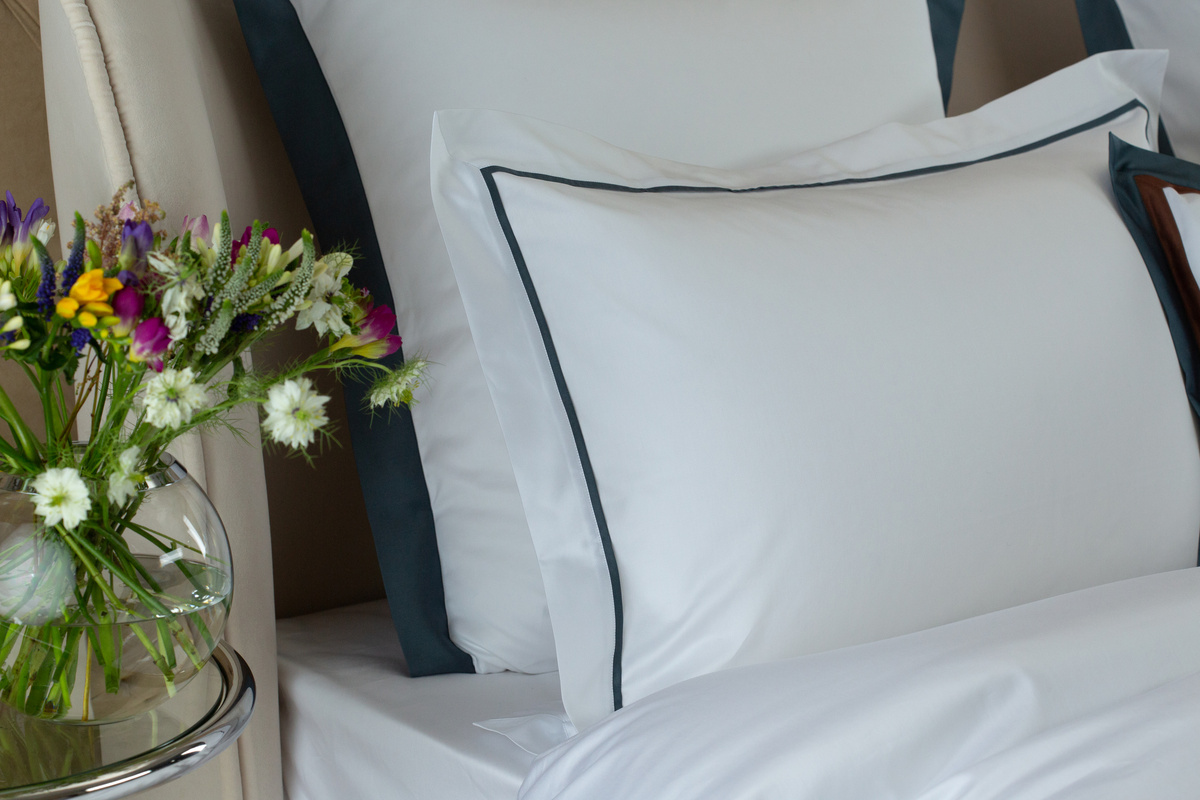 Постельное белье Сlaire Batiste Rhone Diamante из роскошного мако-сатина плотностью 600 TC