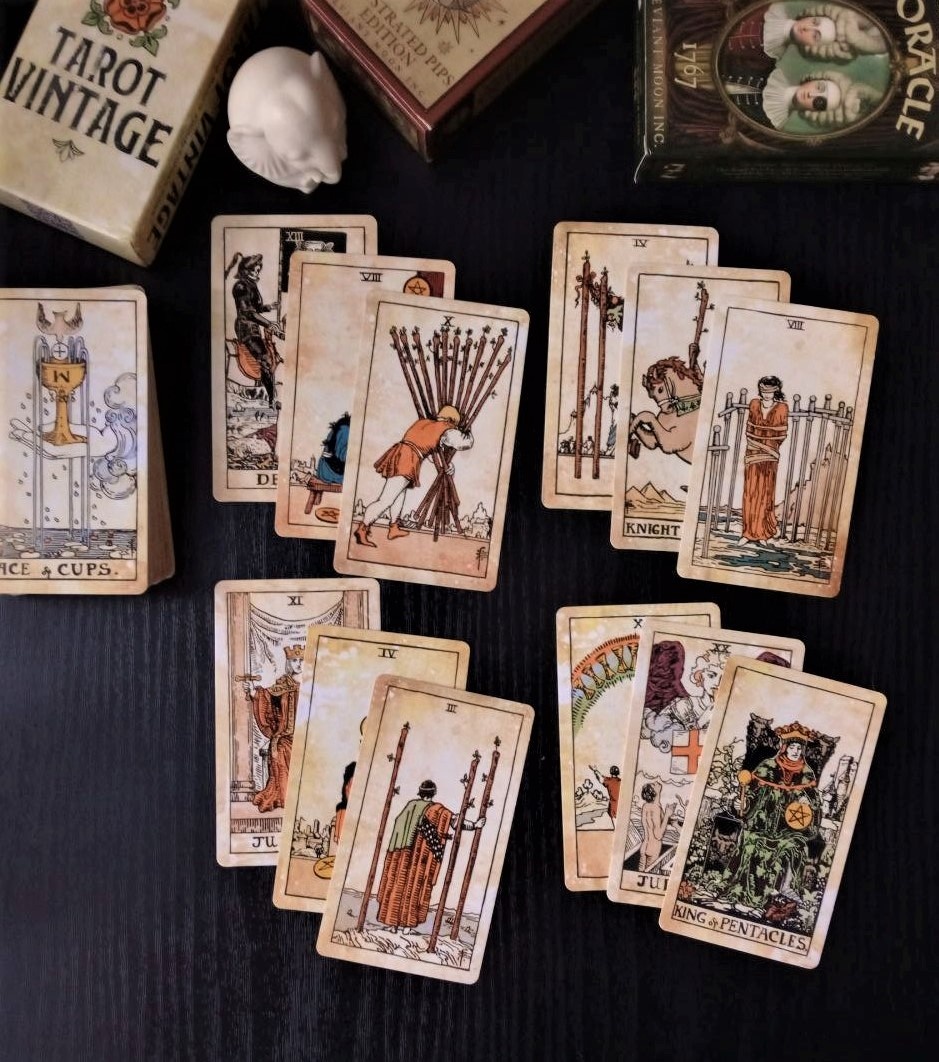 Ответ смотрим на колоде "Винтажное таро Уэйта"