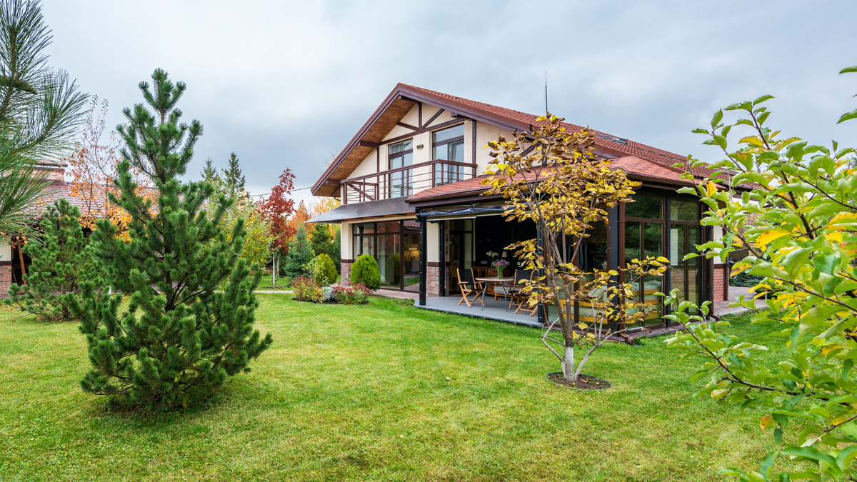 Веранда закрывающаяся - удобно и летом и в прохладные времена