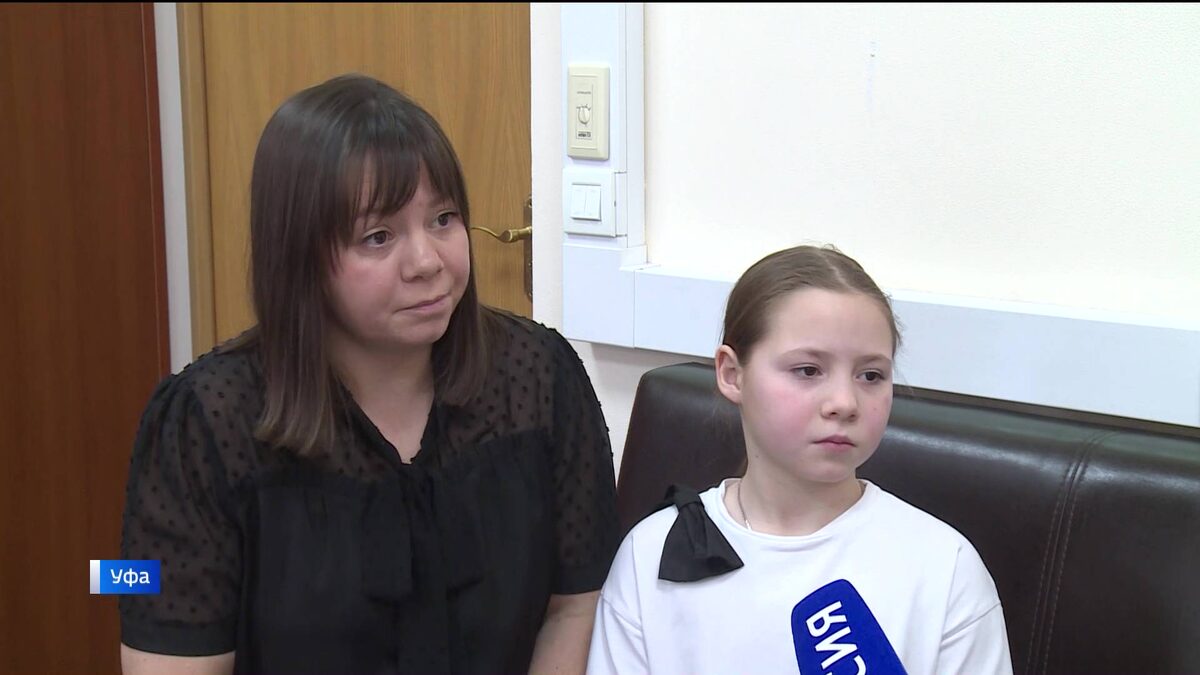    В Уфе 9-летняя девочка сломала позвоночник в батутном парке - сюжет "Вестей"