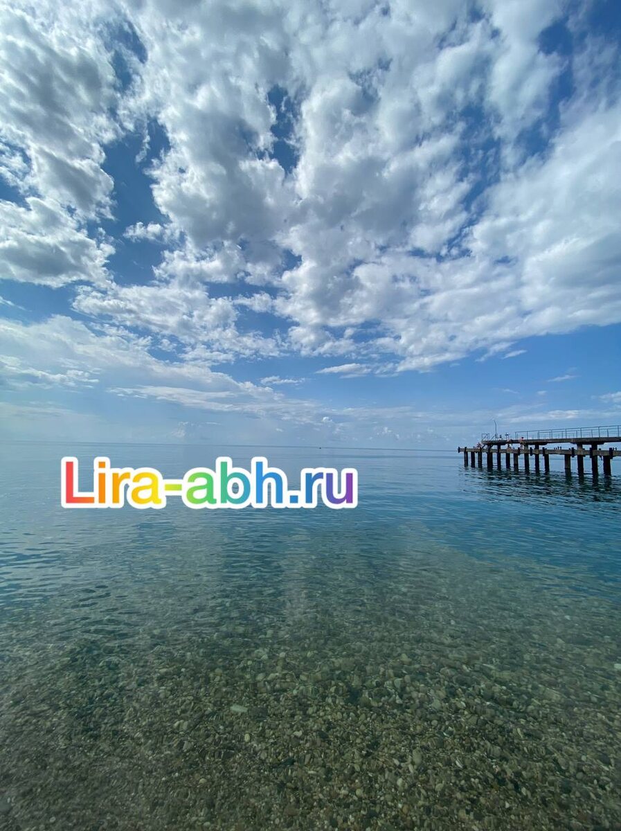 Берег Сталинской Дачи на территории г. Новый Афон, доступен для всех гостей республики.