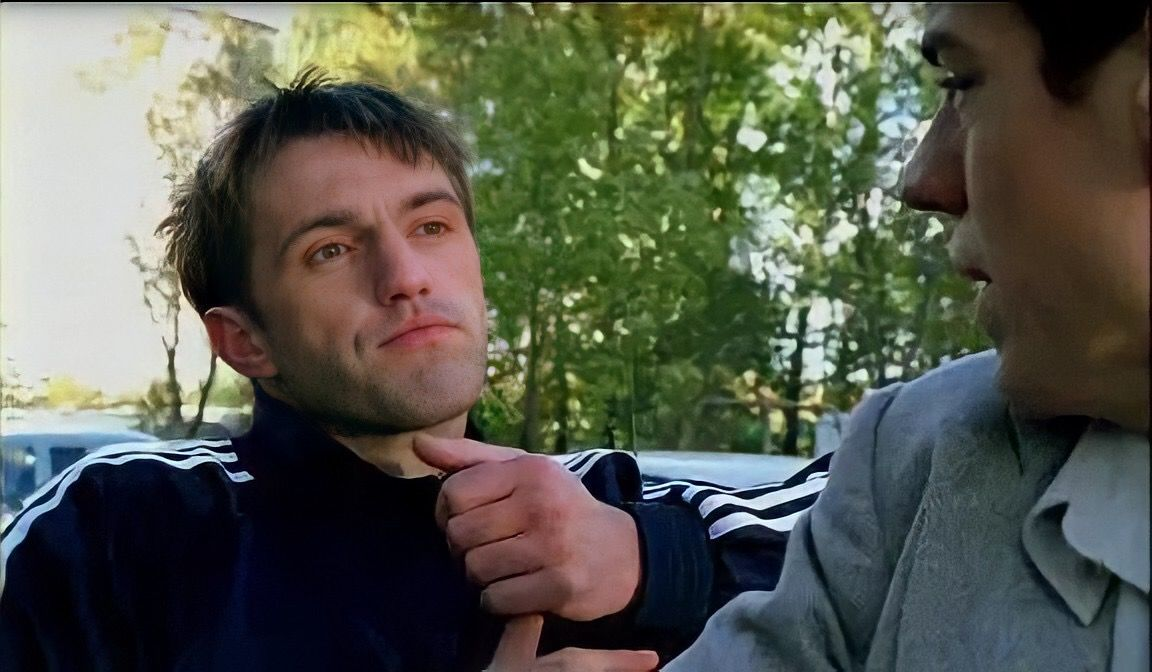 Кадр из сериала "Бригада" 2002 г.