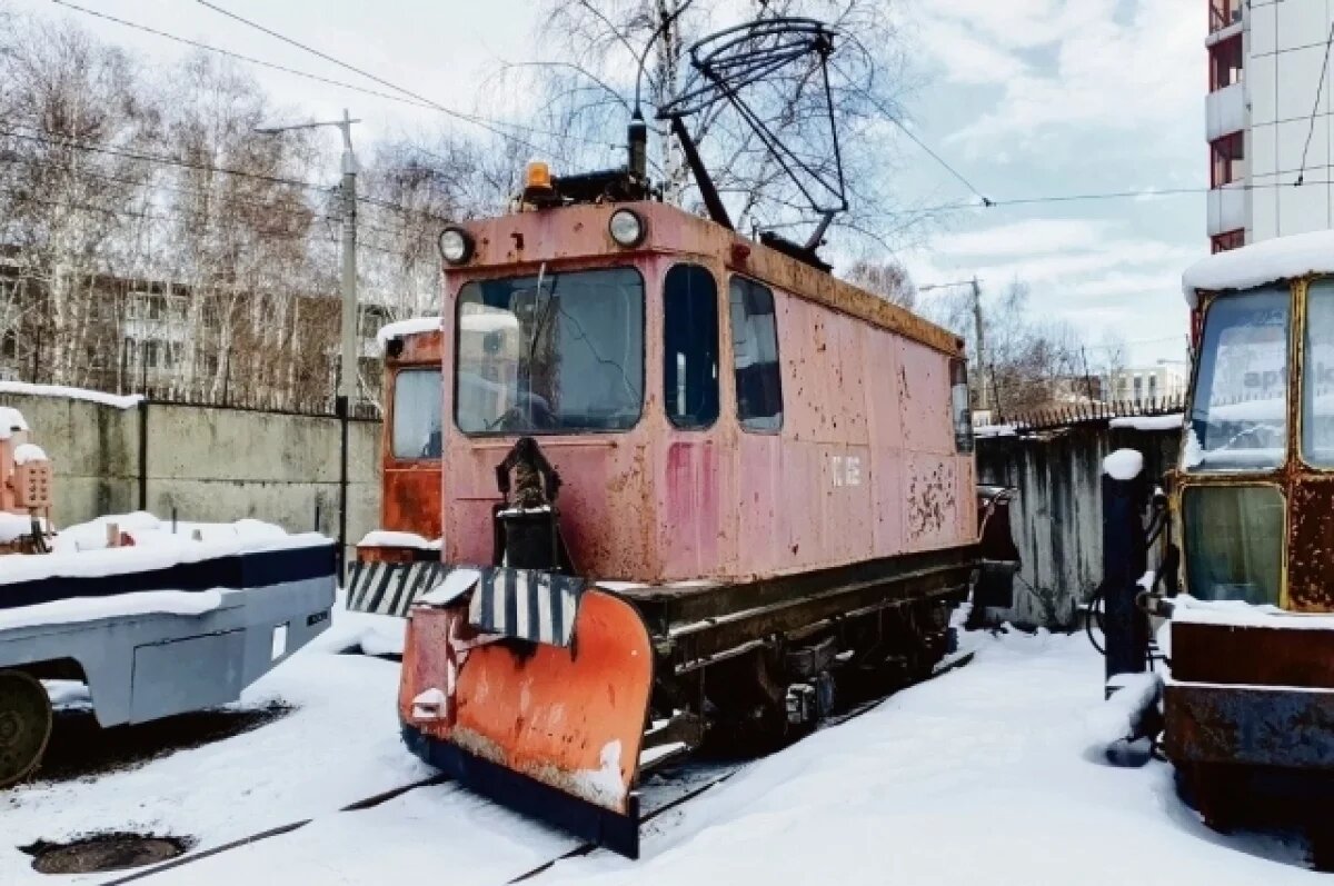    Спецвагон для уборки трамвайных путей от снега собрали в Иркутске