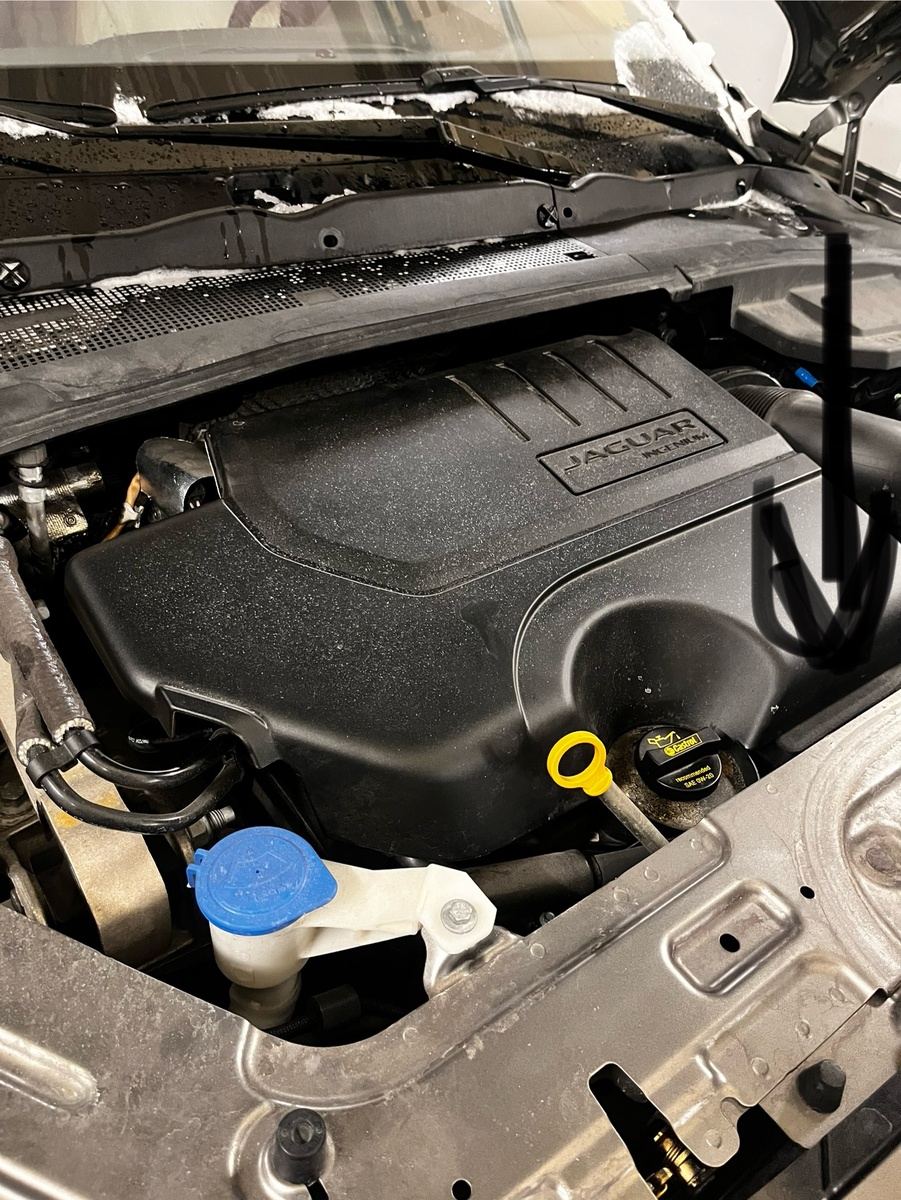 Стык с коробкой ниже.