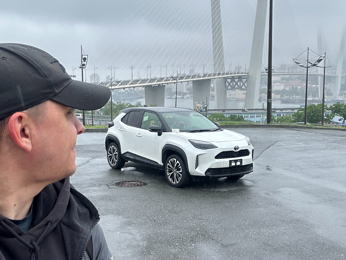 забрали этого красавца с таможни и вручили заказчику 