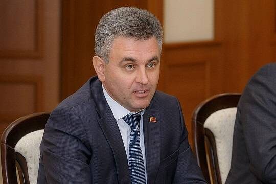    Глава Приднестровья Красносельский попросил Санду не мешать поставкам газа из РФ