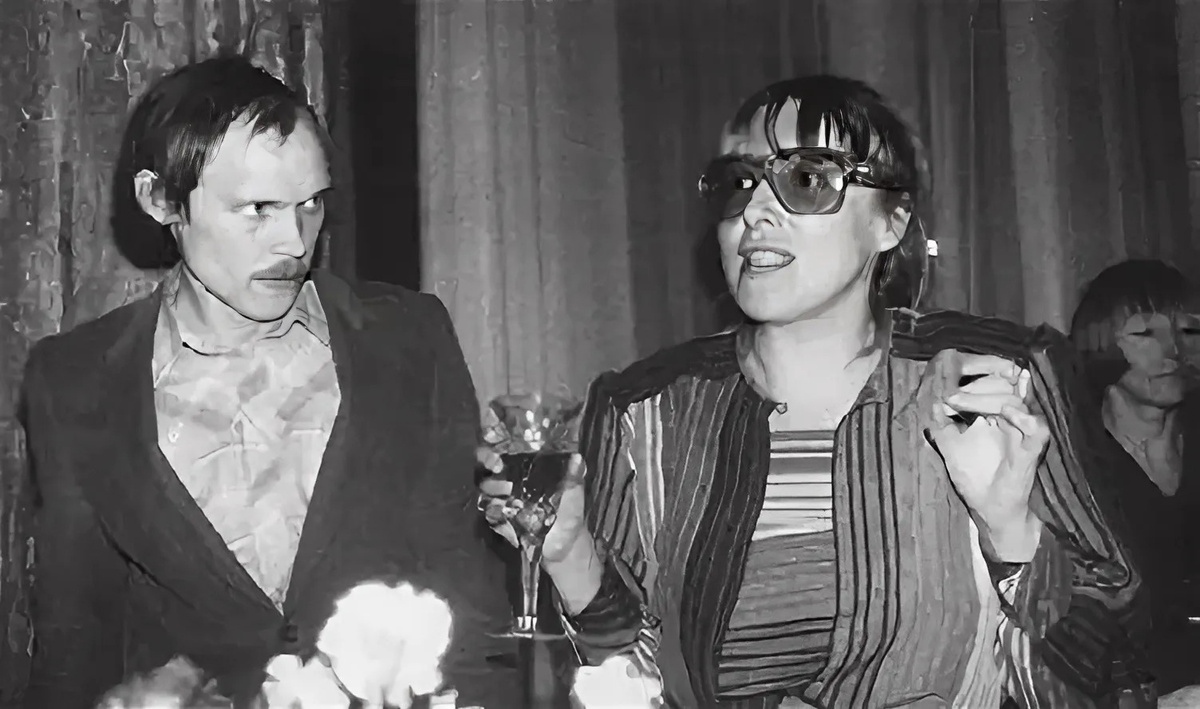 1. Олег Егоров, Майя Никаноркина и Людмила Карпова (на заднем плане).