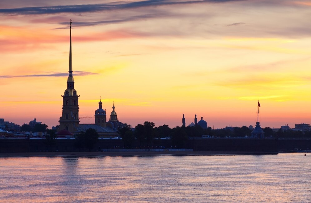Санкт-Петербург, Петропавловская крепость. Изображение от bearfotos на freepik: https://clck.ru/3FoHjt