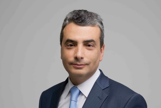    Лев Шлосберг