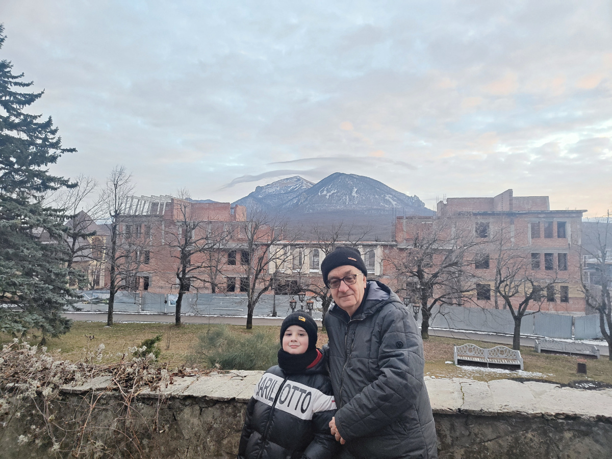 "Улыбки и радость на лицах!". Фото над горой Бештовой(так она называлась в 19веке).