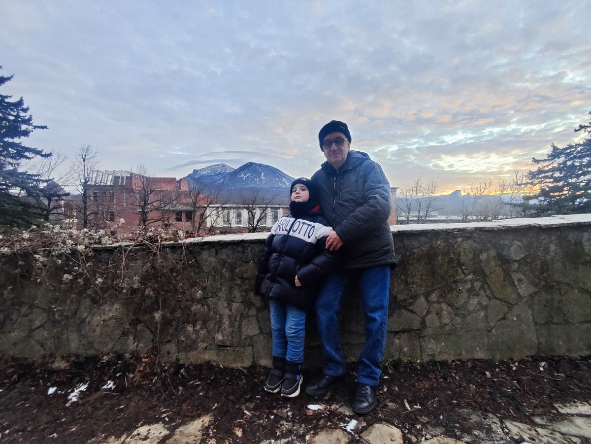 "Мы видим небо и розовые облака!" 16.01.2025г.