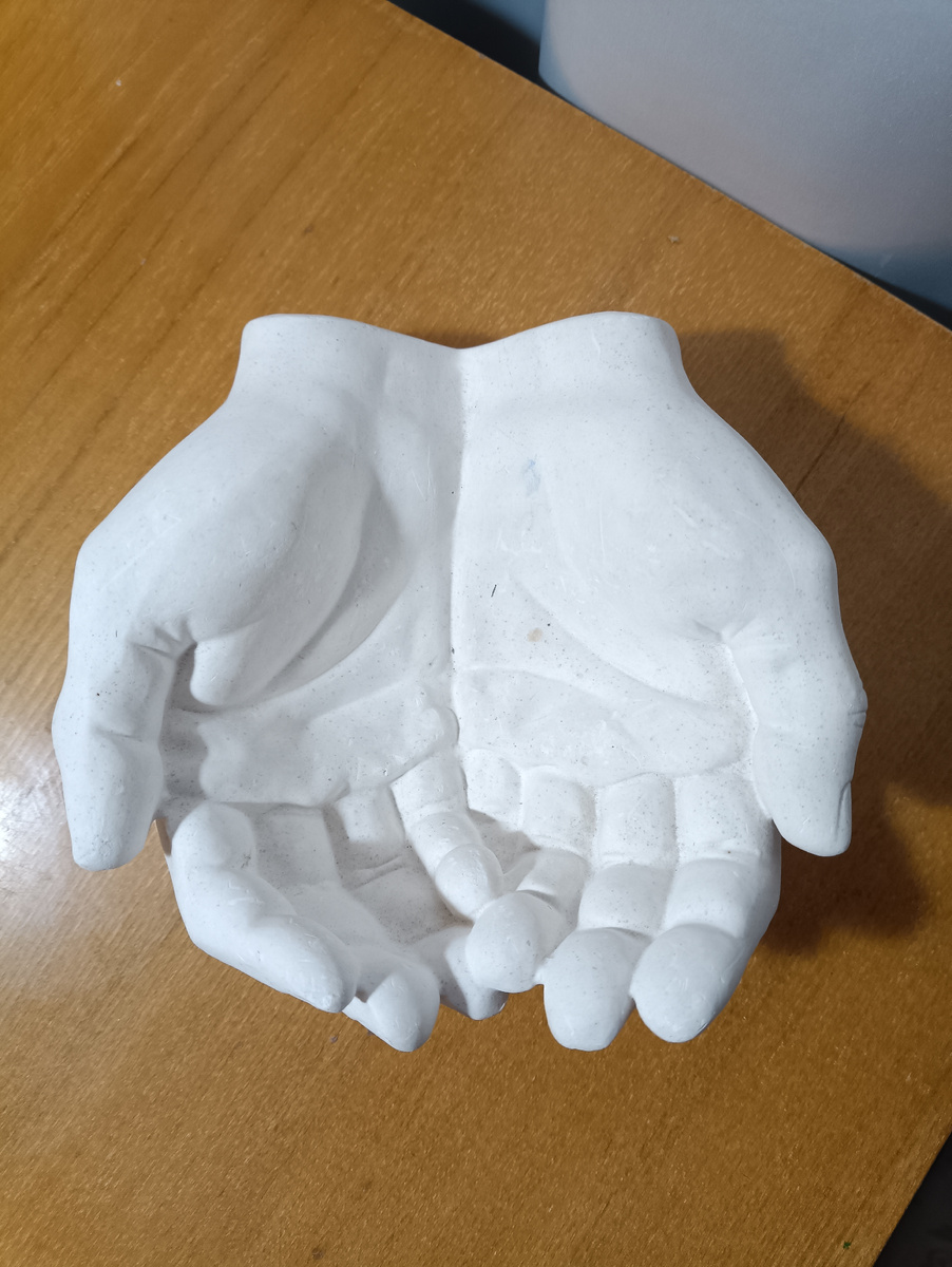 Фото автора. Эту гипсовую форму делал муж, когда работал в специальном цеху, где отливают формы. И подарил мне её.