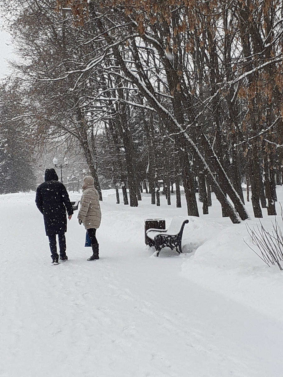 разговор в черно-белых тонах