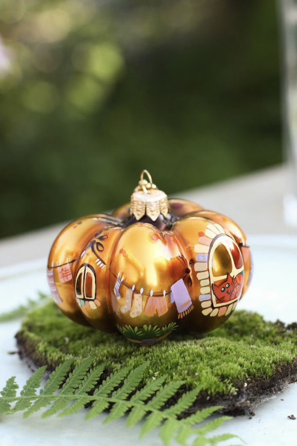 https://xmas-toys.ru/product/magic-pumpkin/