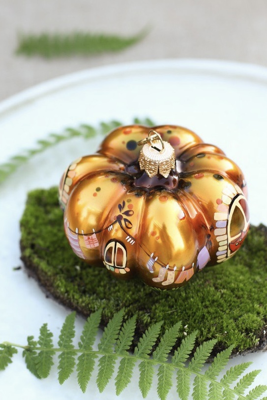 https://xmas-toys.ru/product/magic-pumpkin/