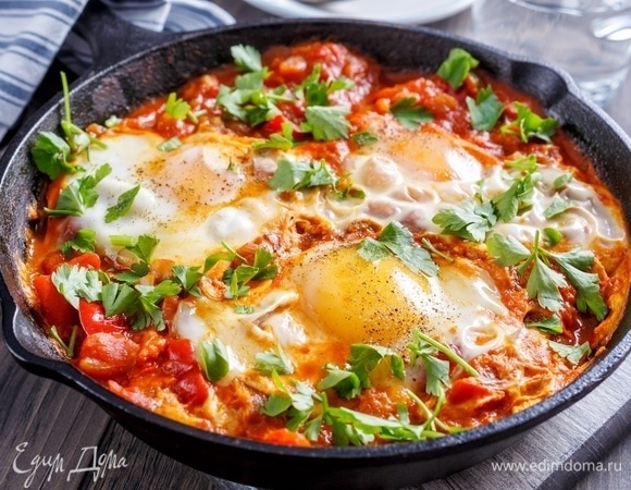 Шакшука на сковороде