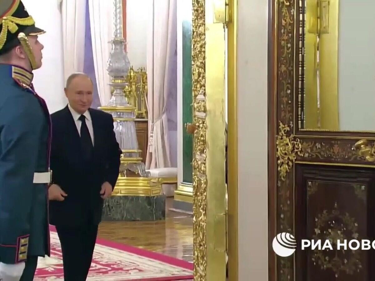    Переговоры Путина и президента Ирана Пезешкиана в Кремле© РИА Новости