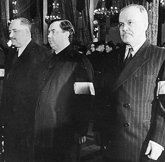 Участники антипартийной группы 1957 года, члены Президиума ЦК КПСС: Л.М. Каганович, Г.М. Маленков, В.М. Молотов (слева направо).