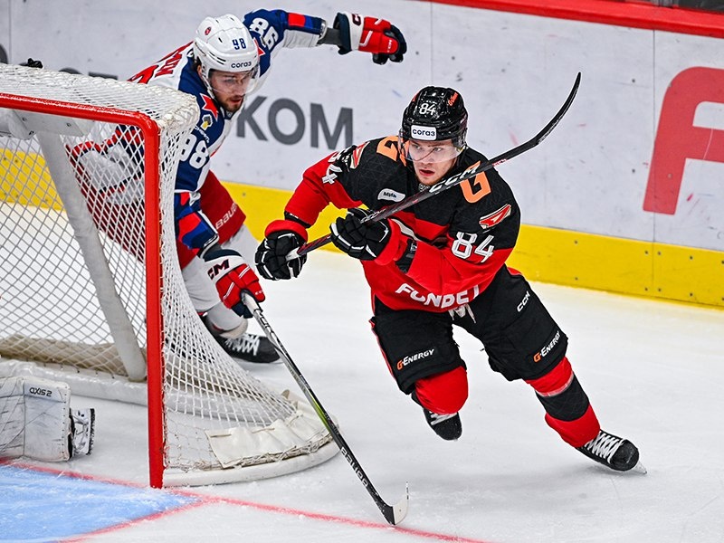 ХК «Авангард»

Читайте на WWW.OMSK.KP.RU: https://www.omsk.kp.ru/daily/27653.5/5038039/