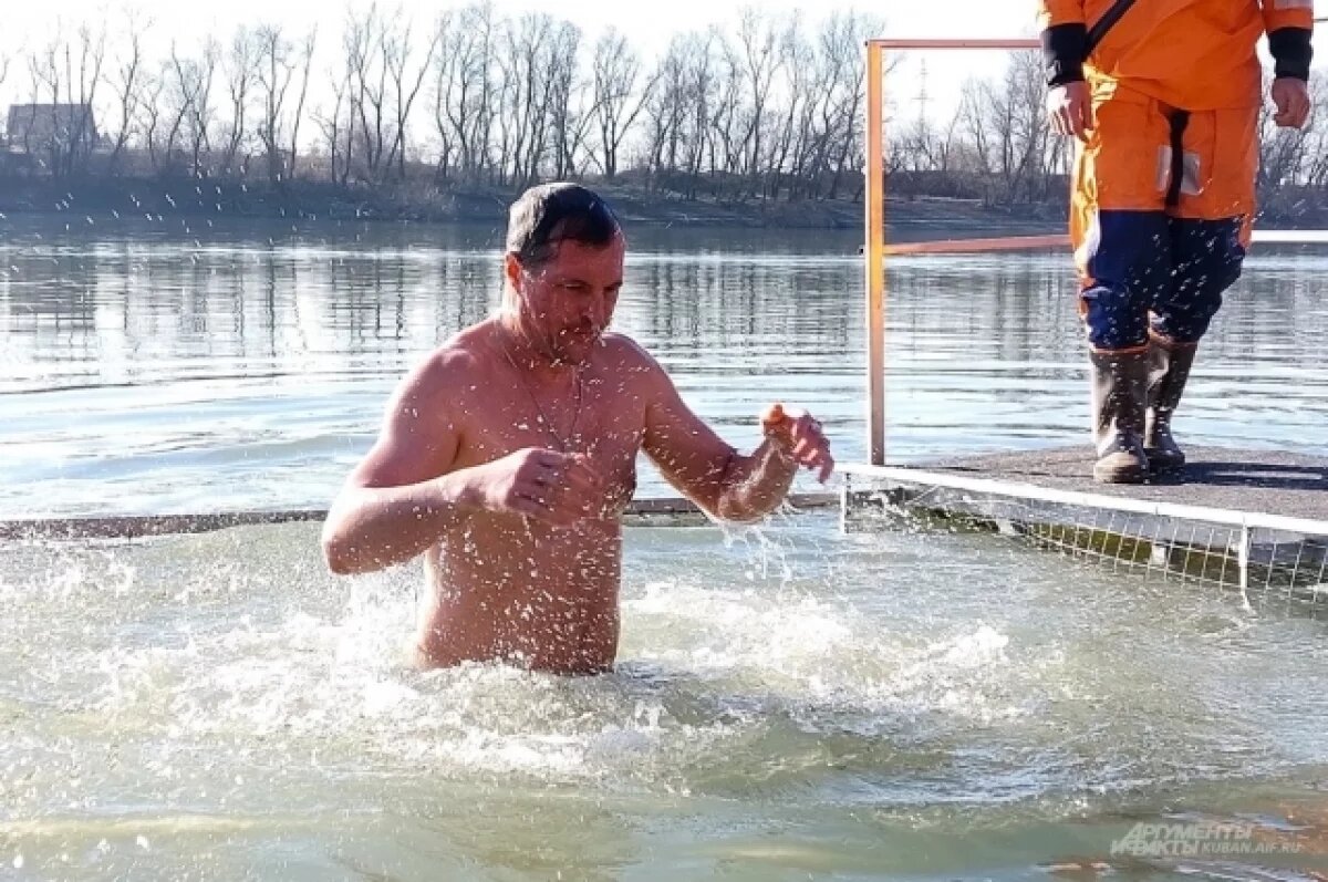    На Крещение на Кубани ожидается мороз, снег, гололед и ветер до 20 м/с