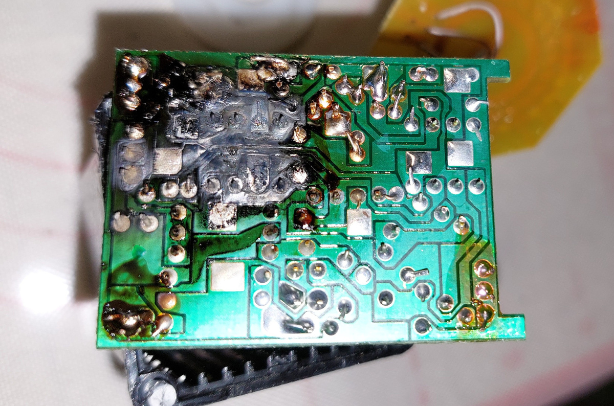 Сгоревшая плата блока управления корректорами фар