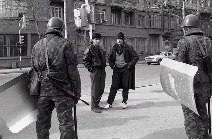 На  улицах Баку 1989г. (фото из интернета)