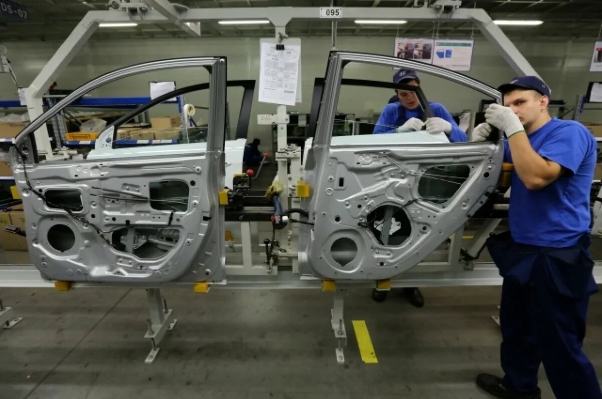    Бывший завод Hyundai в Петербурге начал собирать KIA под новым названием