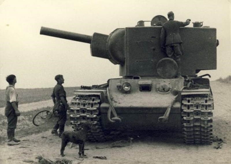 Брошенный КВ - 2