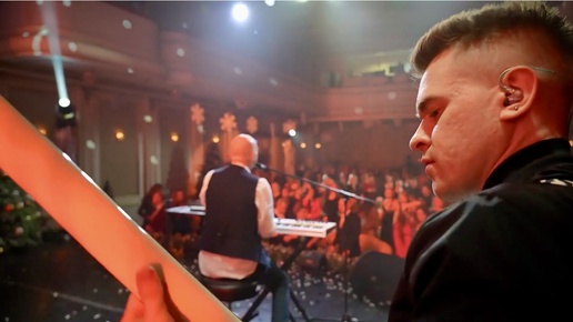 Стихотворение властителям и судиям державин. Р. Державин она еще где то. Творчество г р державина. Державин презентация.