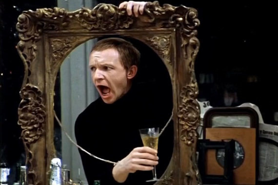 Это он - врач-хирург Женя Лукашин