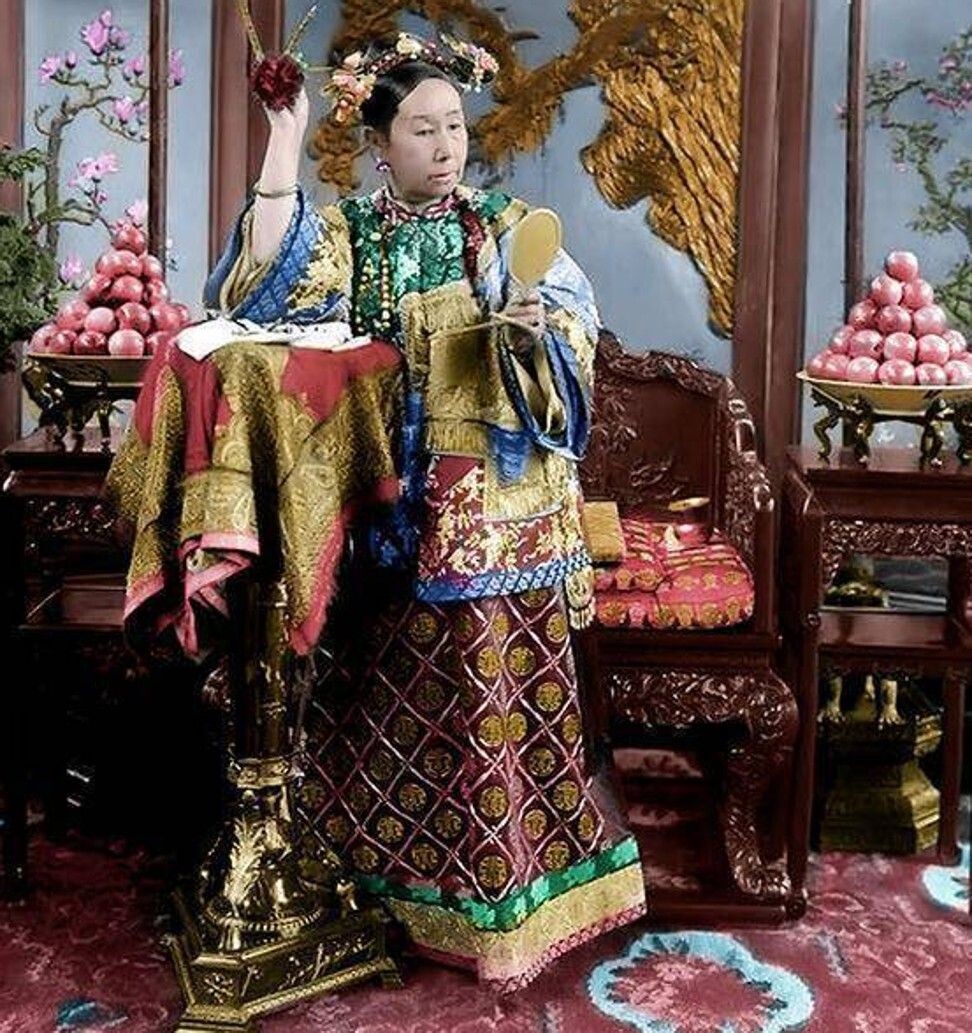 Цыси — вдовствующая императрица цинского Китая, с 1861 по 1908 год сосредоточившая в своих руках верховную власть