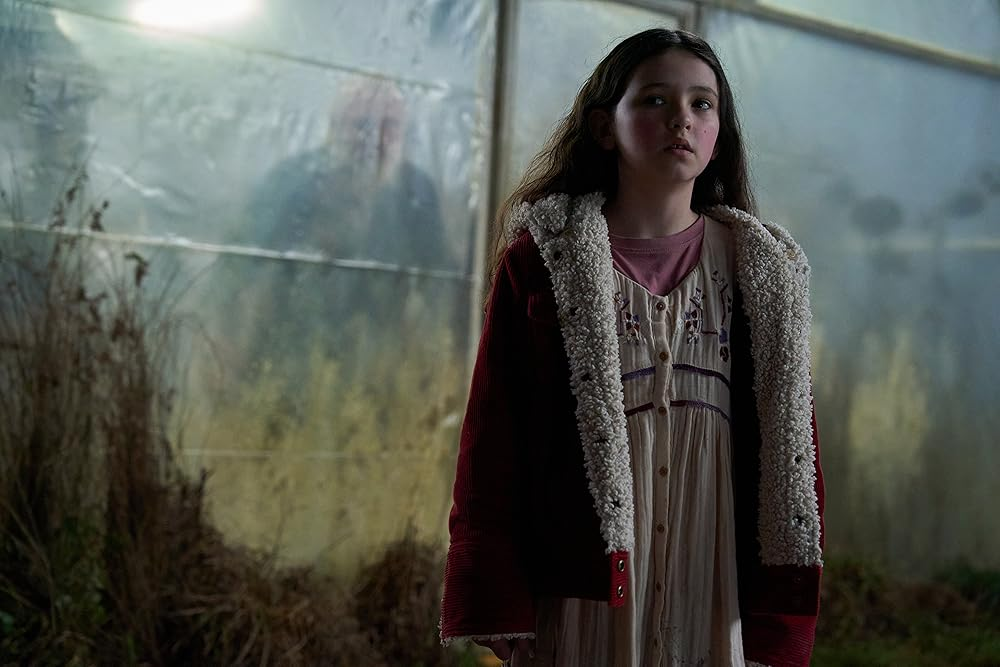 Кадр из фильма «Wolf Man». Режиссер: Ли Уоннелл. Производство: Blumhouse Productions, Ground Control, Motel Movies, Universal Pictures, Waypoint Entertainment