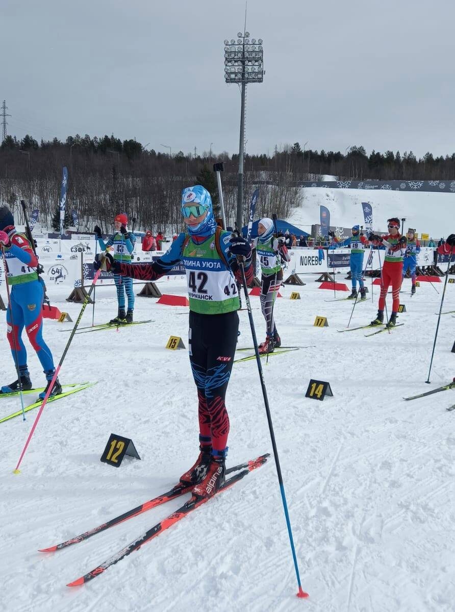 На старте в Мурманске. Первая гонка с винтовкой за плечами!