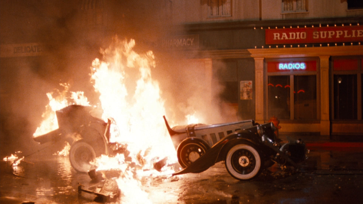 Пролистните изображение, чтобы увидеть следующий кадр из фильма «Жар города» (1984)