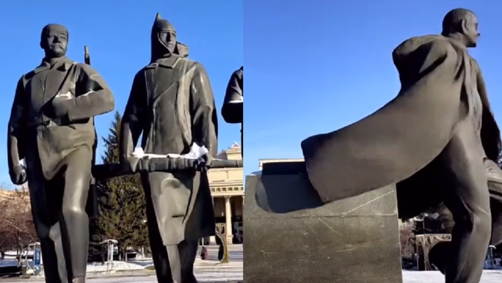    Ленин сошел с постамента по велению нейросети в Новосибирске