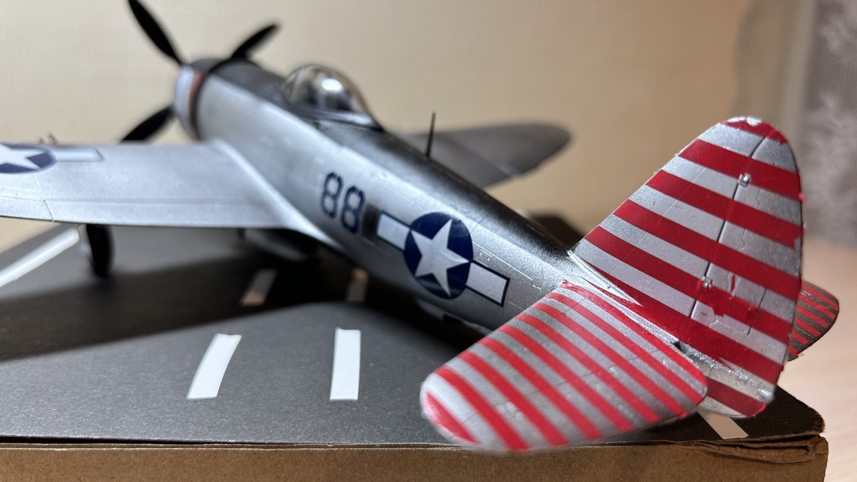 Стендовая модель американского истребителя Republic P-47 Thunderbolt Производитель: Hobby Boss. Масштаб: 1/48. Автор: Константин Борисов, г. Люберцы, 13 лет. (листайте вправо, чтобы увидеть больше фото 👉)