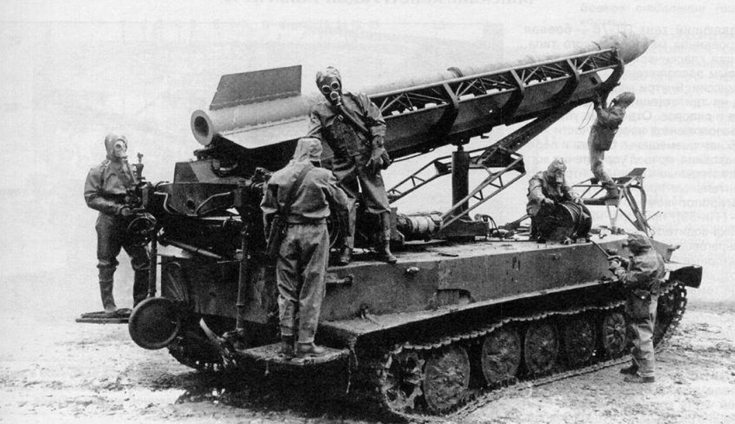 Тактический ракетный комплекс 2К1 "Марс" в обстановке, максимально близкой к боевой. Фото "Красная Звезда